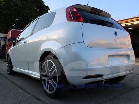 Fiat Grande Punto autófóliázás: Avery pearl white cb1610002 autó fóliával 09